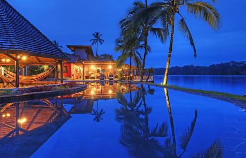 Tortuga Lodge