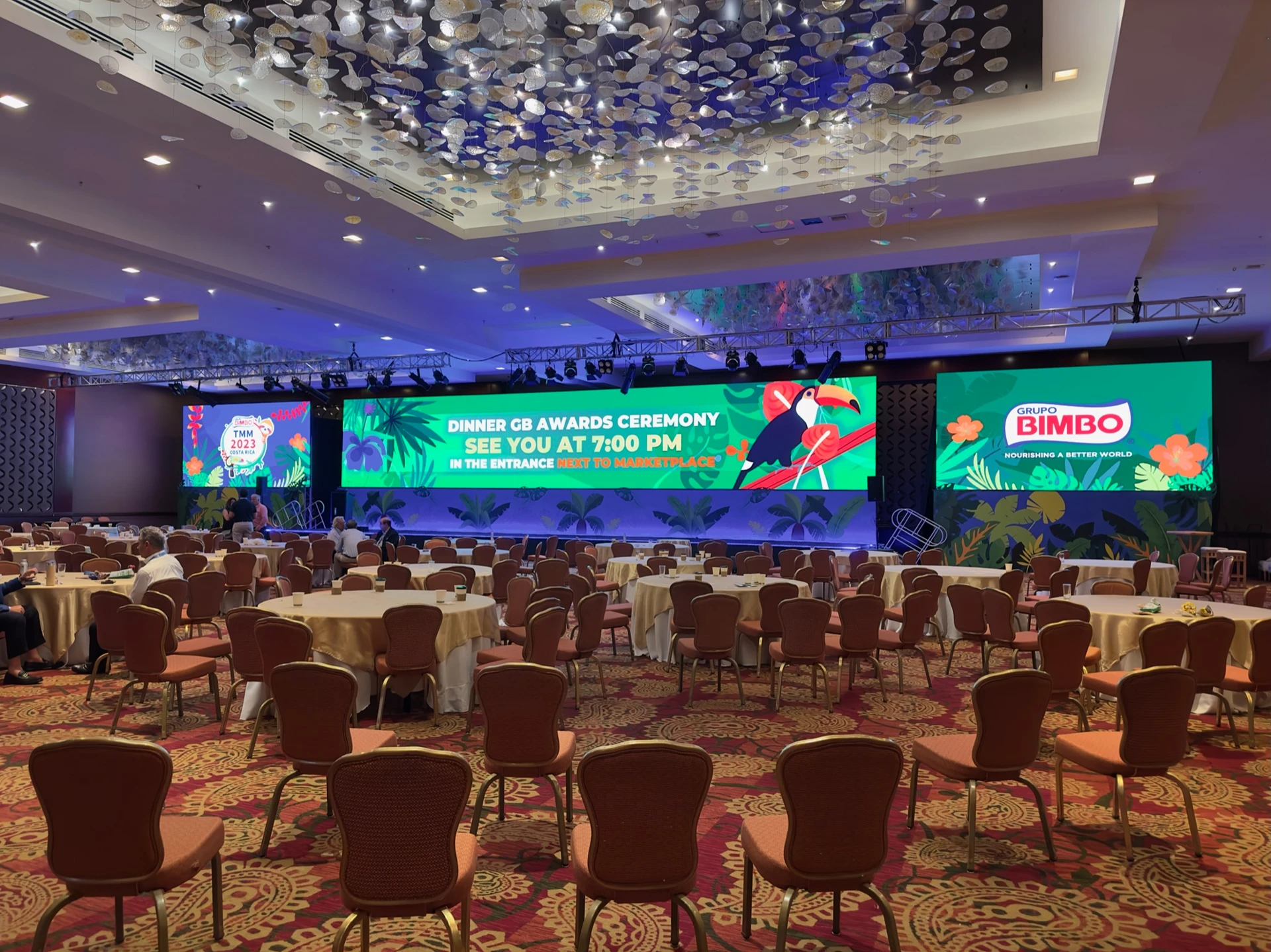 Montaje salon principal